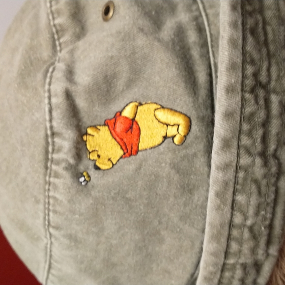 Winnie the Pooh Bucket Hat - Picture 2 of 7